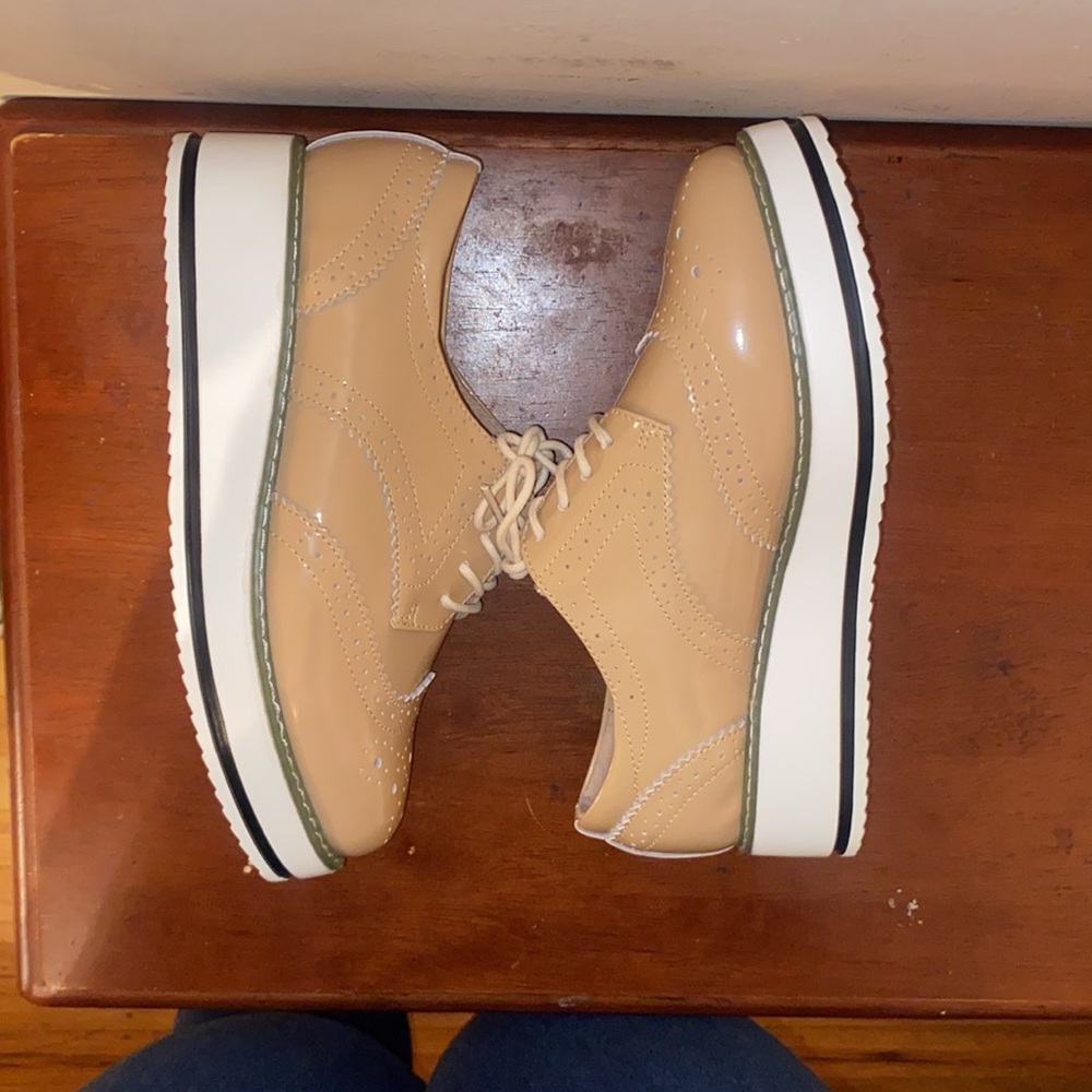 Dadawen Shoes Womens 40 Platform Oxfords Lace Up Wingtip Patent Tan - Picture 3 of 4